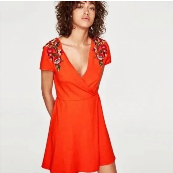 Zara Knit Womens Orange Embroidered Mini Dress Size Large 100% Cotton - Picture 1 of 8